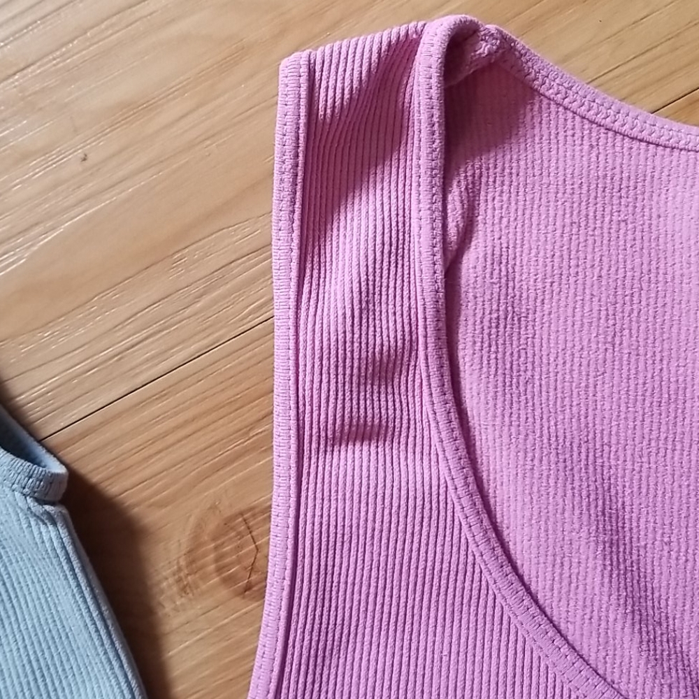 2/$10 Tank Top Bundle - Picture 4 of 7